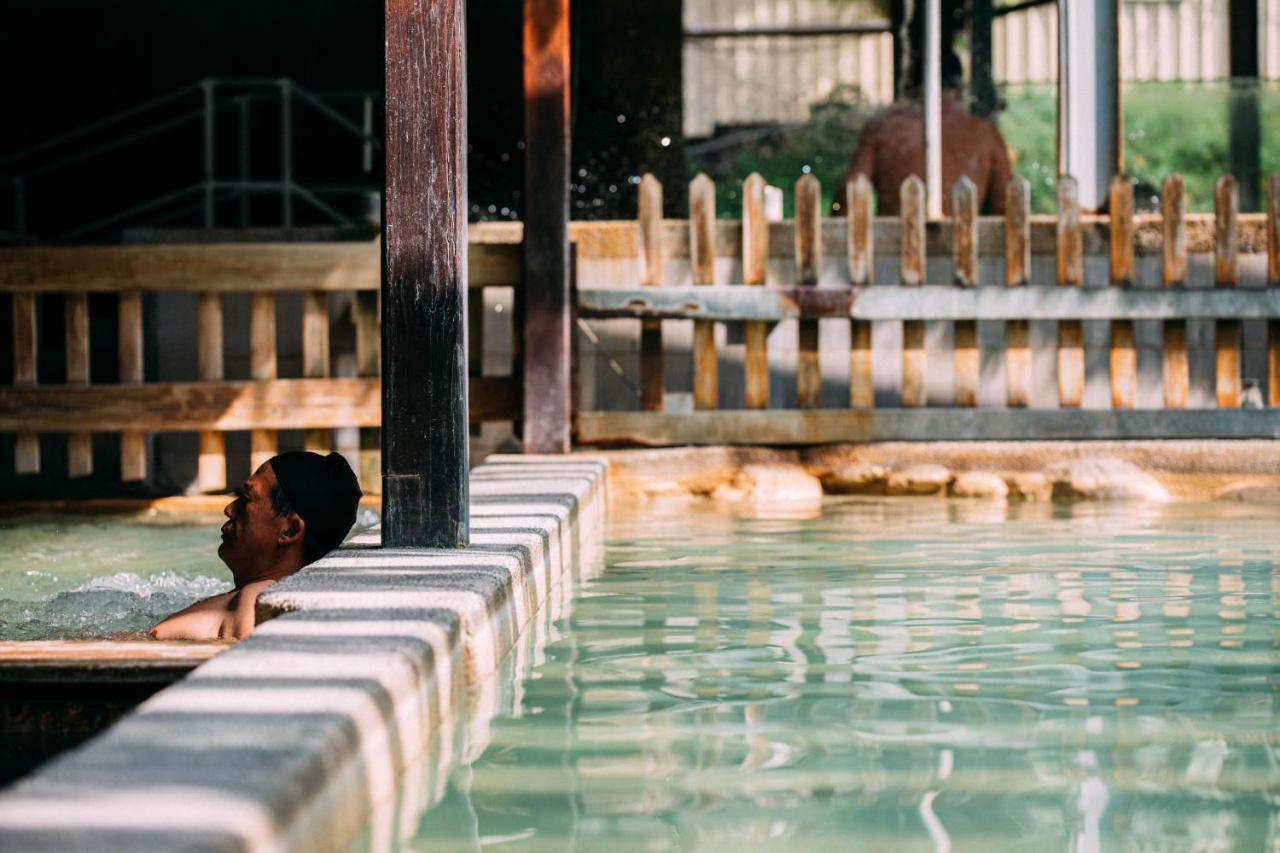 Cdr Hotspring Resort Liugui Esterno foto