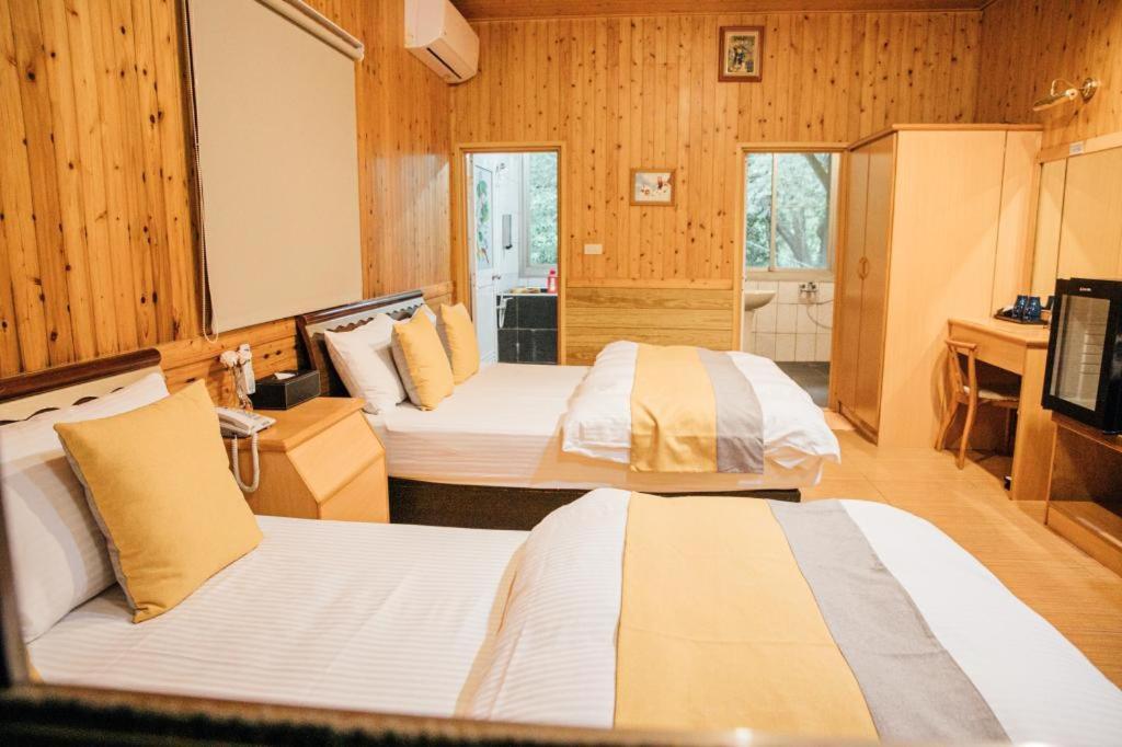 Cdr Hotspring Resort Liugui Esterno foto